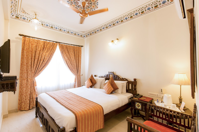 Royal Deluxe Suite